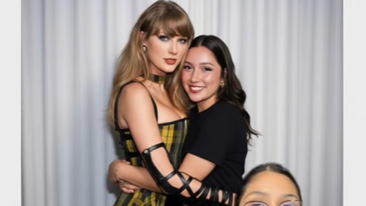 Tutorial de cómo hacer fotos polaroid con tu artista favorito con ayuda de la  IA