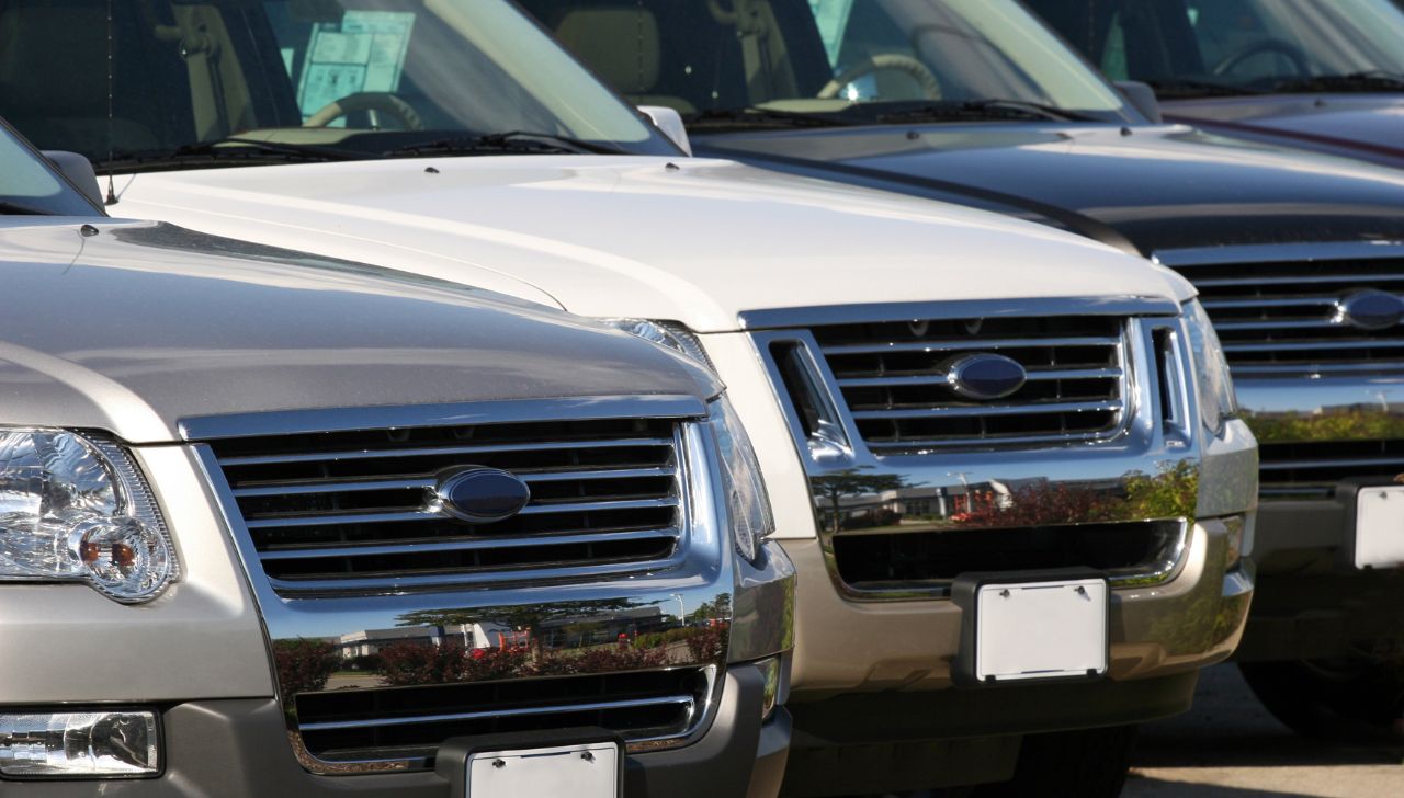 Ministros de la Suprema Corte estrenan camionetas de lujo de más de un