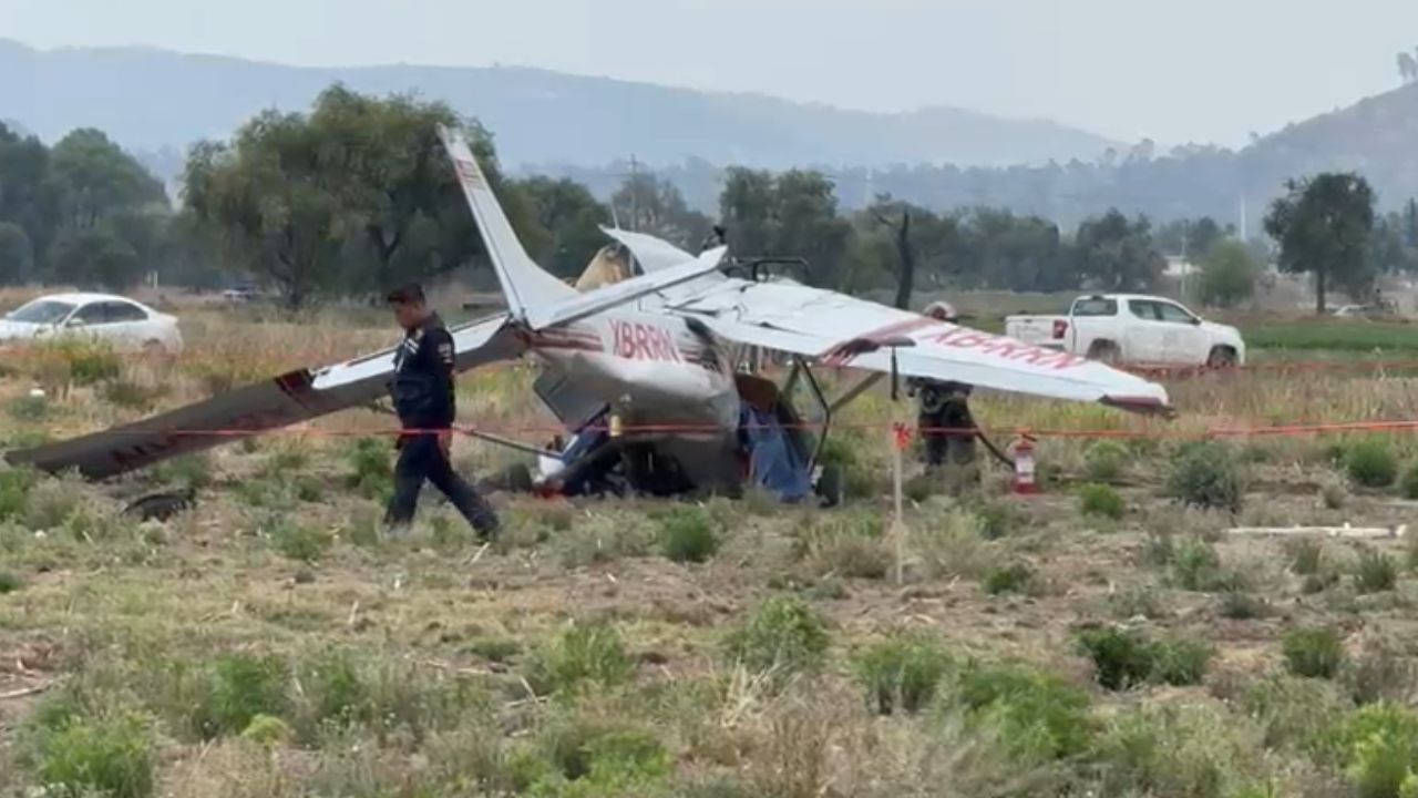 Avioneta se desploma en Huejotzingo minutos después de despegar