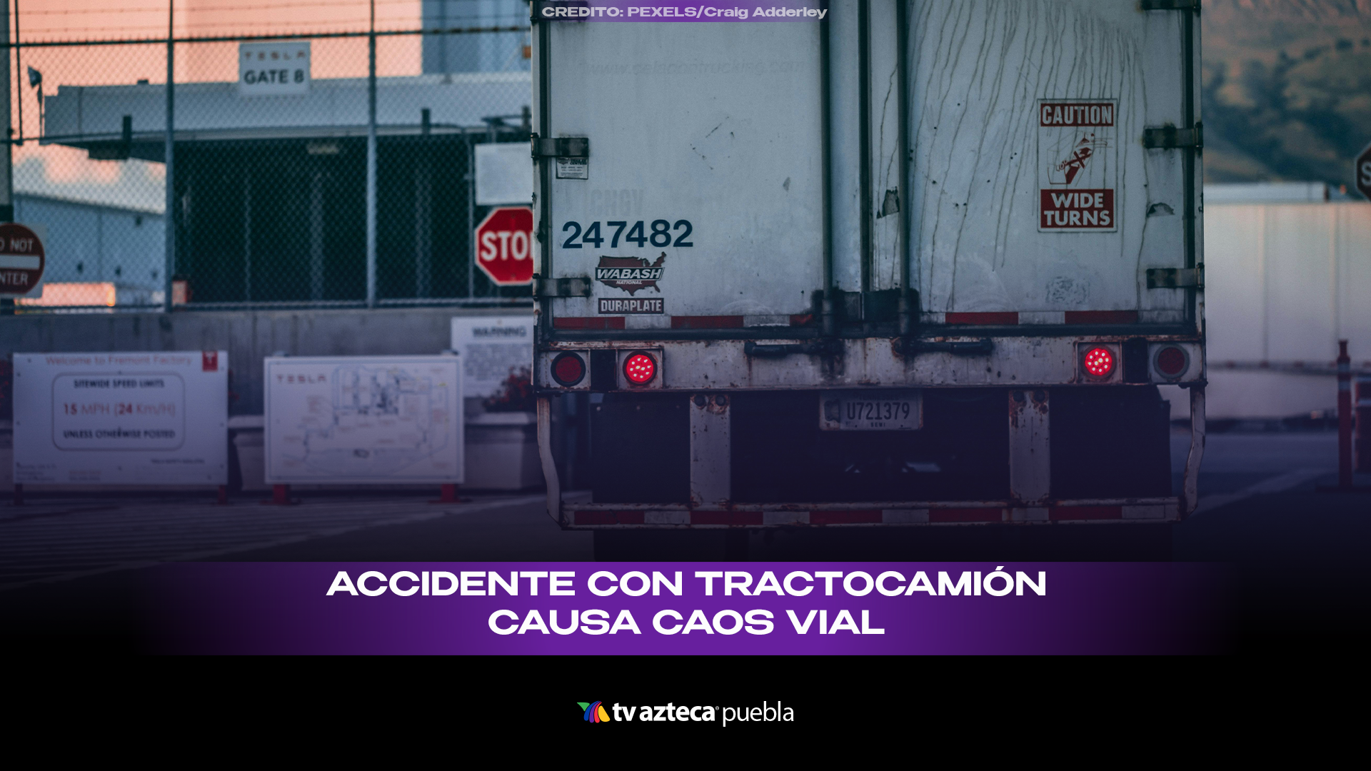 Tractocamión paraliza tráfico en Cuautlancingo tras quedar atorado