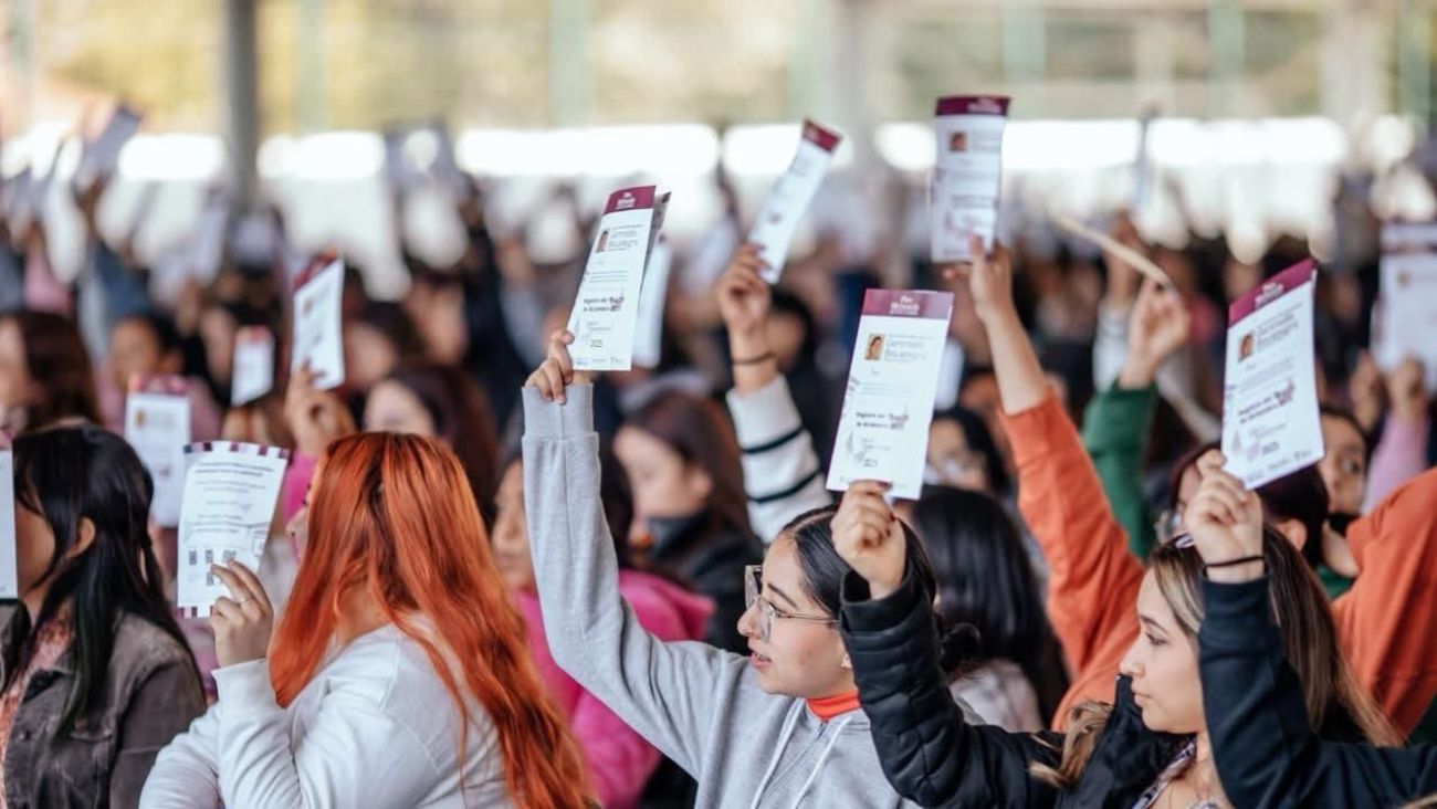 Abren registro para la beca Gertrudis Bocanegra que otorga mil 900 pesos en Michoacán