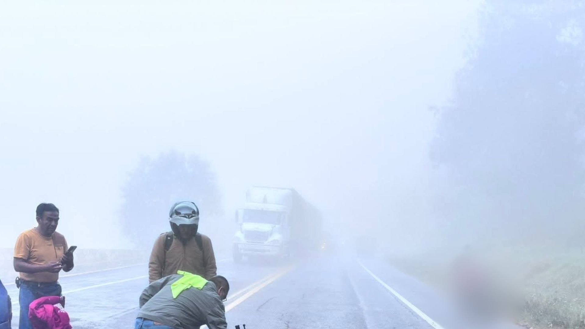 FOTOS: Densa neblina en la carretera Xalapa–Perote hoy 9 de diciembre