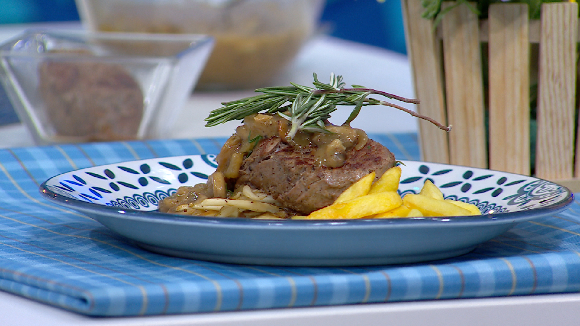 ¿Cómo preparar filete de res con champiñones? Ingredientes y receta ...