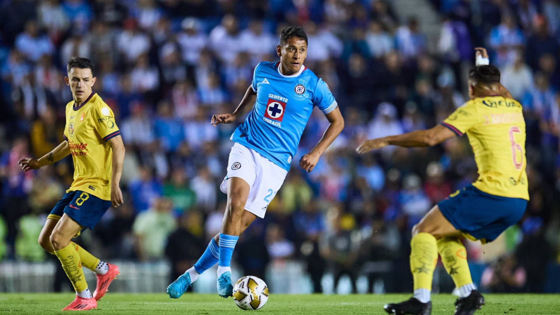 Luis Romo le manda mensaje a la afición de Cruz Azul tras caer ante América
