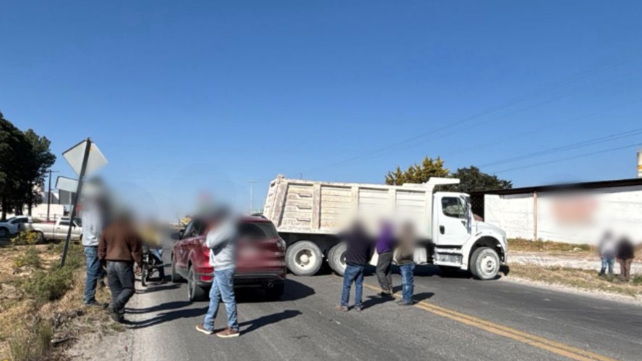 Accidente deja cierre sobre la carretera San Hipólito-Xalapa hoy: Caos hacia  Alchichica