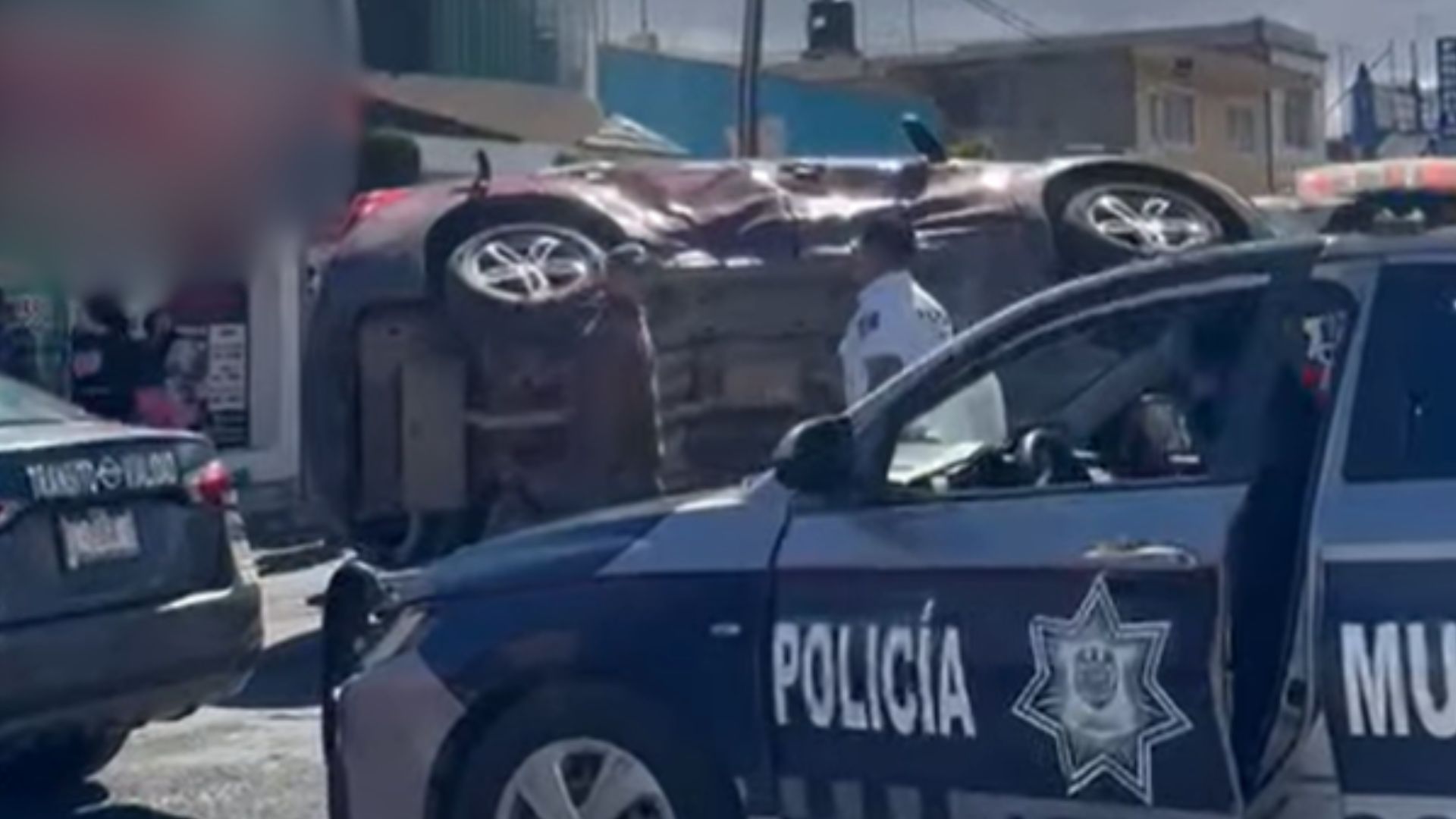 VIDEO: Volcadura y accidente en Apizaco, Tlaxcala hoy 8 de diciembre