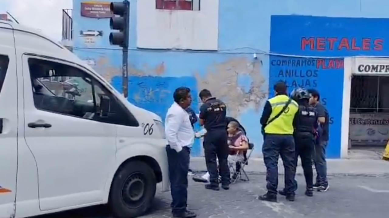 VIDEO: Movilización y cierre en pleno Centro Histórico de Puebla hoy; abuelita fue atropellada por ruta 72