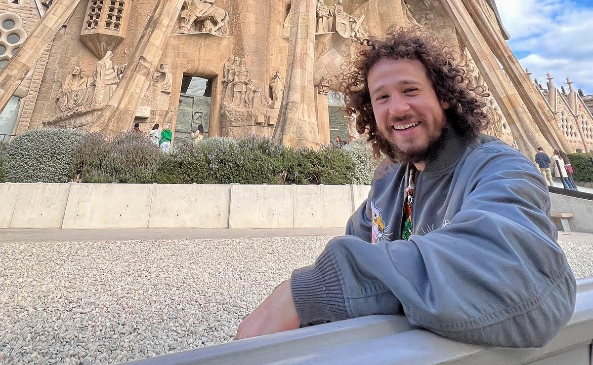 Luisito Comunica porta jersey de Argentina