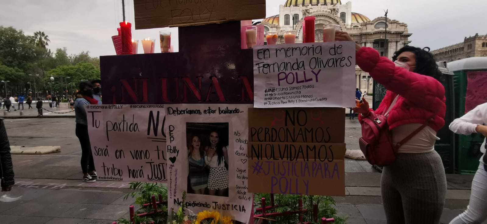 Rinden homenaje a "Polly" en avenida Juárez - Vimarsana News