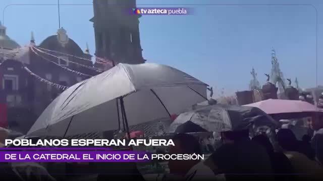 Poblanos esperaron con devoción la Procesión de Viernes Santo