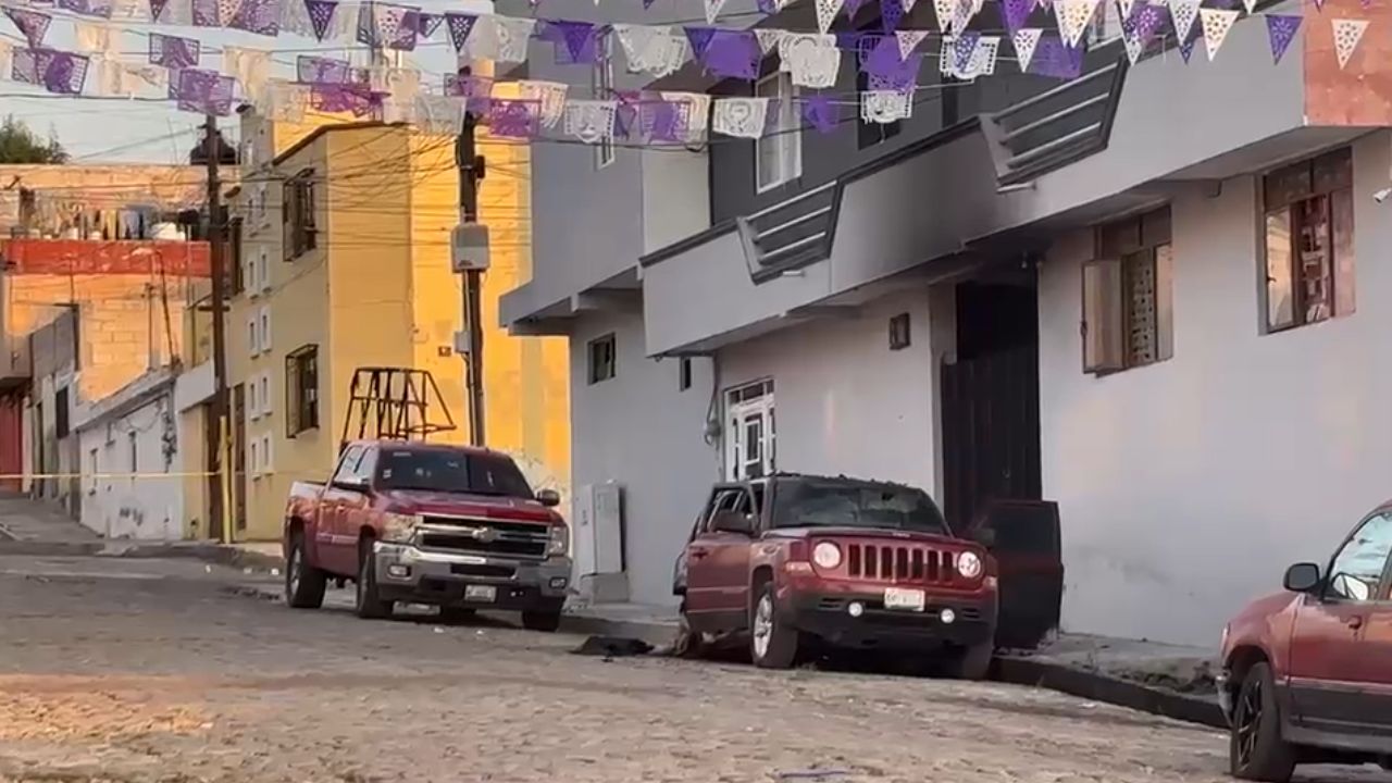 Comando armado baleó vivienda y calcinó vehículos en la colonia Lomas 5 de Mayo hoy; así quedó la zona