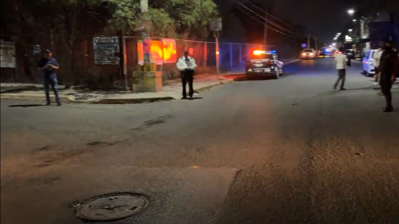 Choque frontal dejó destrucción sobre la Avenida de la Juventud en Tehuacán hoy; víctimas graves
