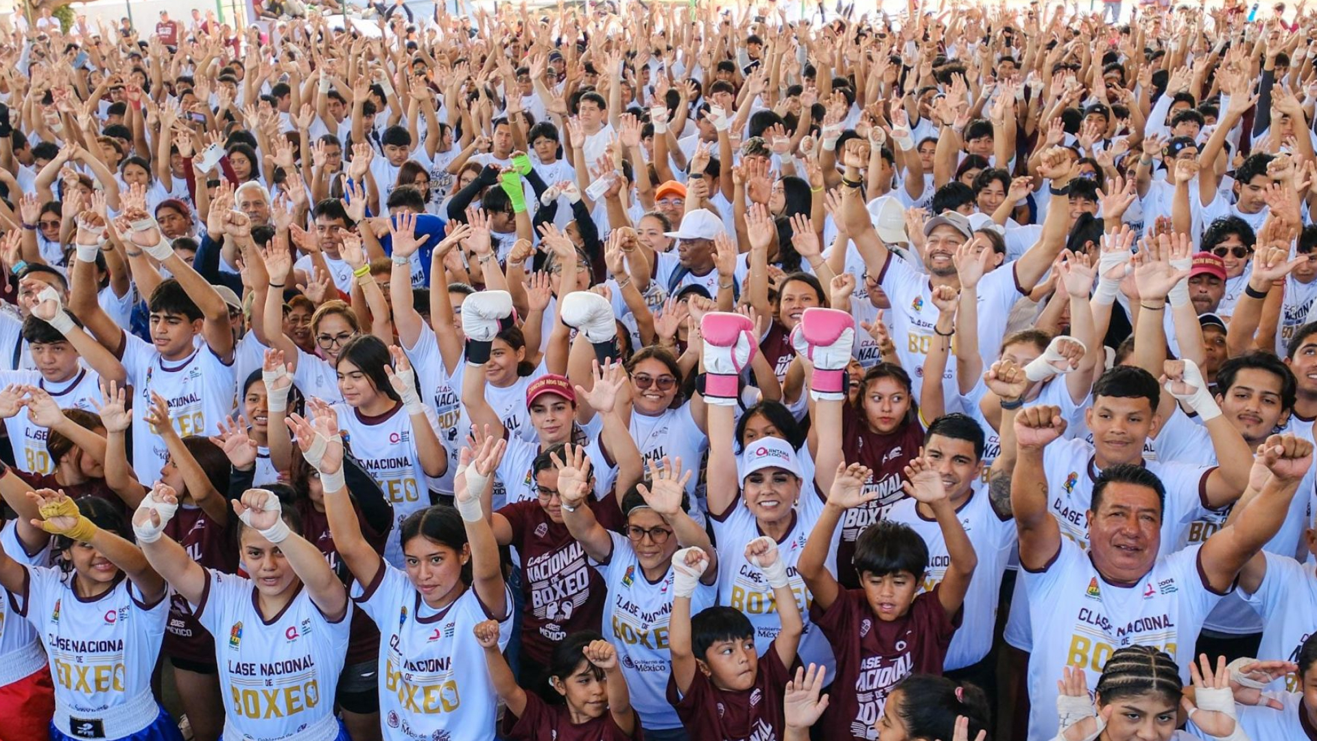 Más de 8 mil personas participan en la clase nacional ‘Boxeando por la ...