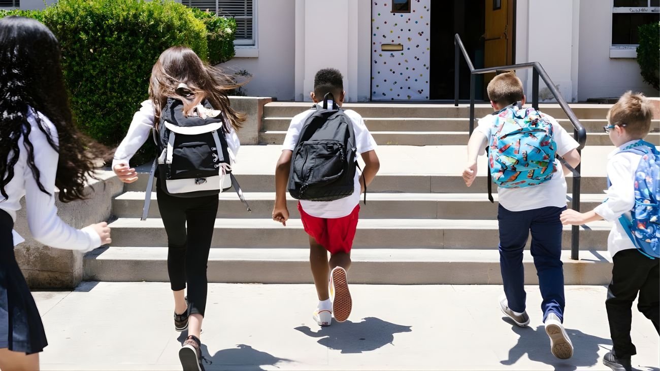 Alumnos que tendrán vacaciones de Semana Santa 2026 en una fecha distinta al resto del país