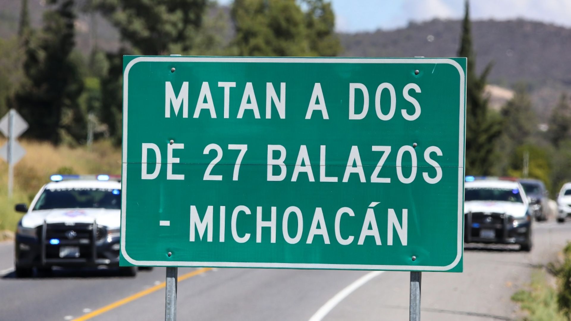En plena vía pública: asesinan de más de 27 balazos a dos jóvenes en ...