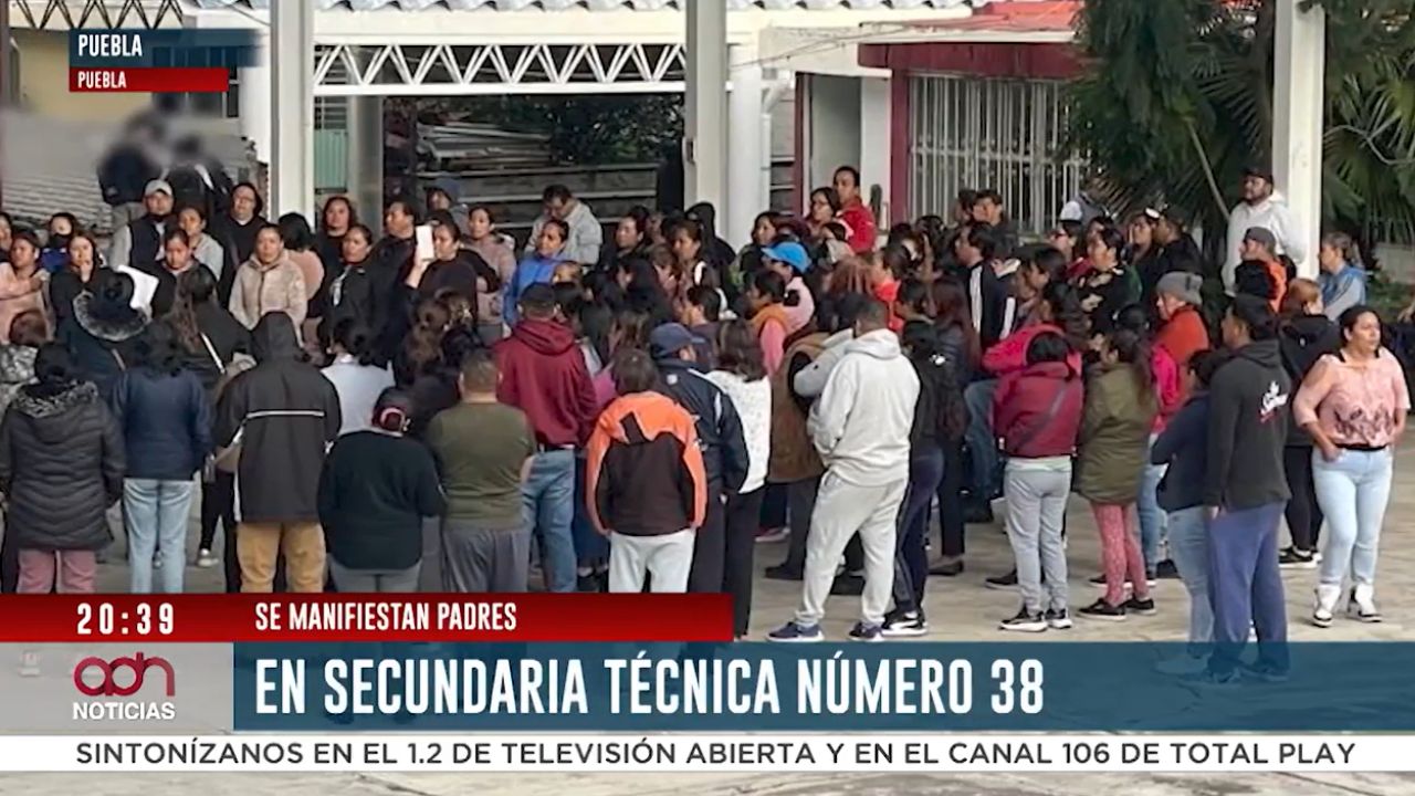 Se manifiestan padres de familia en la Secundaria Técnica Número 38 de ...