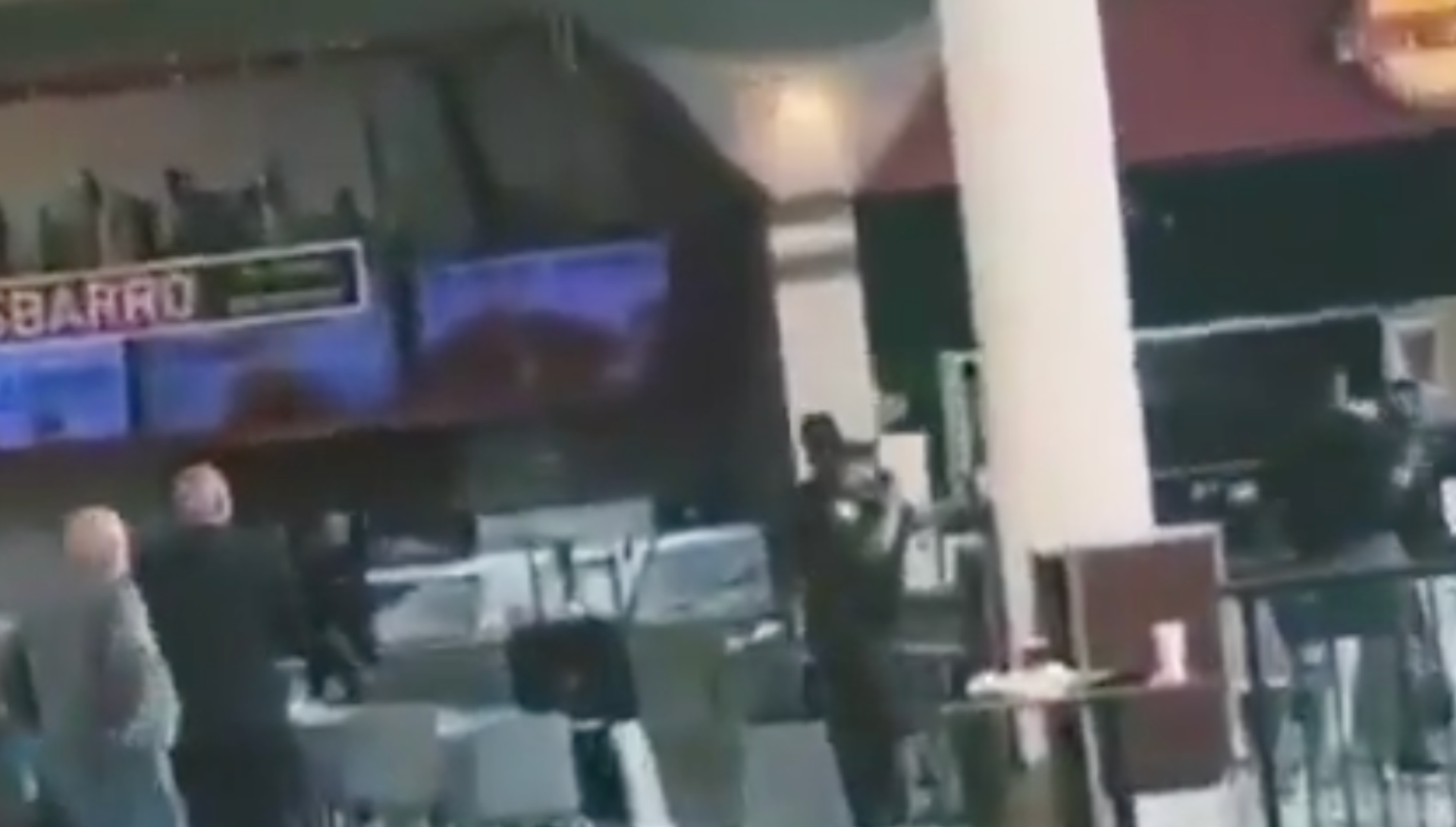 VIDEO SENSIBLE: Se desata tiroteo en centro comercial hoy jueves; hay una decena de heridos
