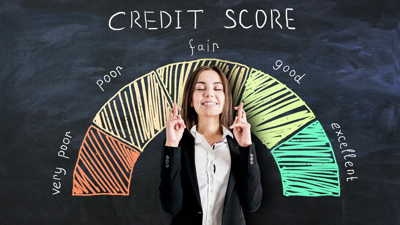 Mejora tu puntaje crediticio en EUA evitando errores bancarios comunes como llegar al límite de uso