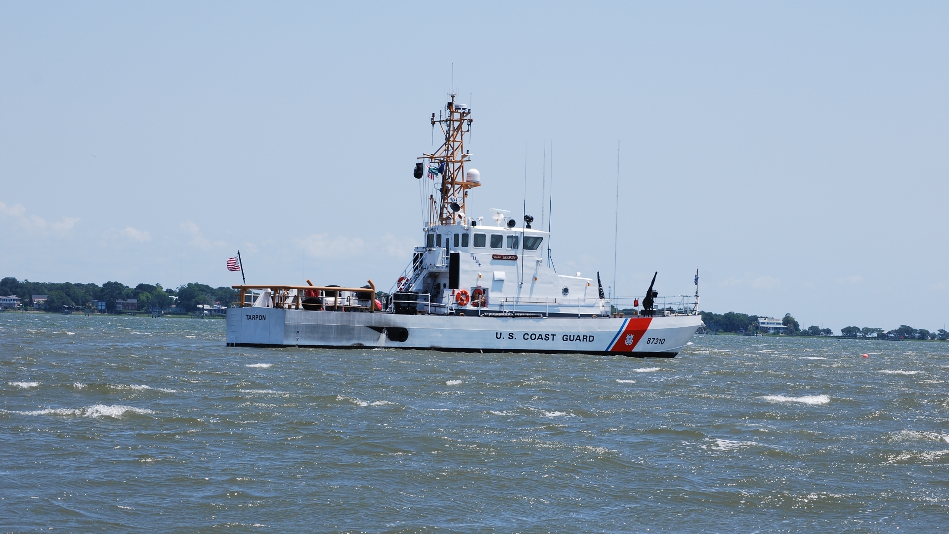 La Guardia Costera de EU arresta al capitán de un barco pesquero mexicano por esto que encontraron