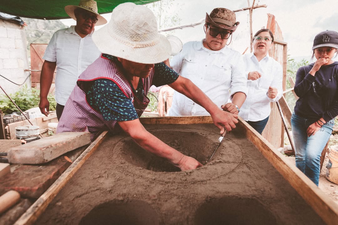 Nadie lo vio venir en Puebla: estufas de leña eficientes cambian la vida de familias rurales