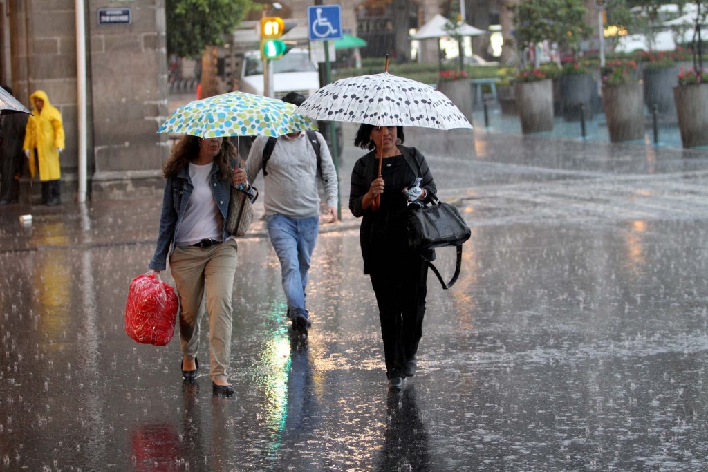 Amplían alerta amarilla por tormenta y granizo en 16 alcaldías de la CDMX