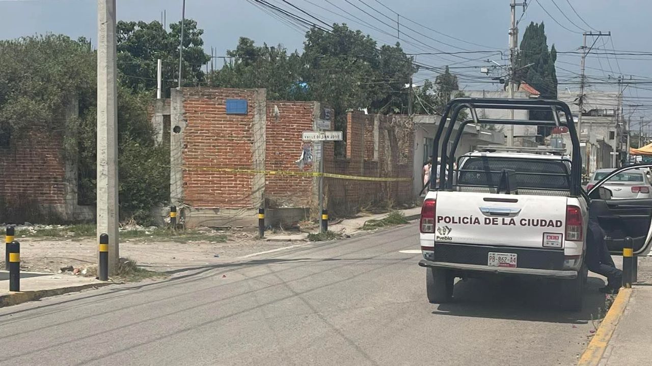 Movilización en la colonia Del Valle tras hallazgo de cuerpo en obra hoy sábado