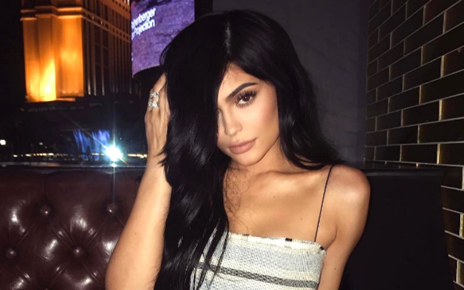 Kylie Jenner revela cómo reaccionó su familia a su embarazo de Stormi a los 19 años