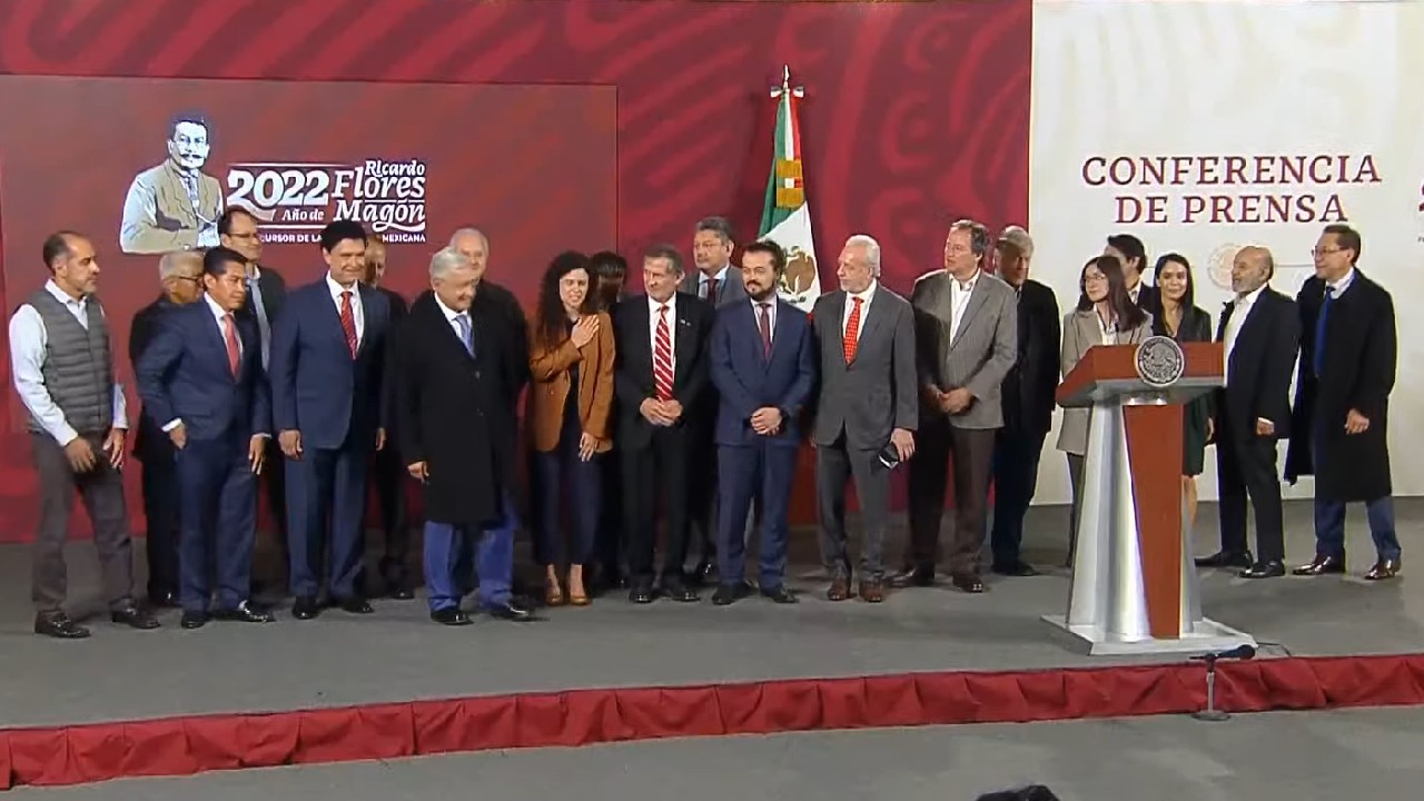 Acuerdan aumento del salario mínimo en 20% para 2023: AMLO