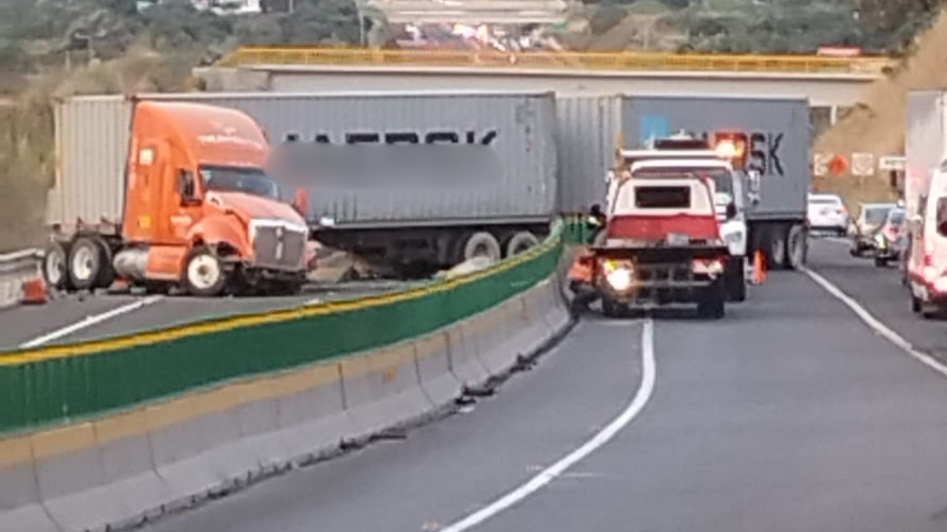 Carretera Pátzcuaro-Lázaro Cárdenas, Michoacán, viernes 28 de noviembre
