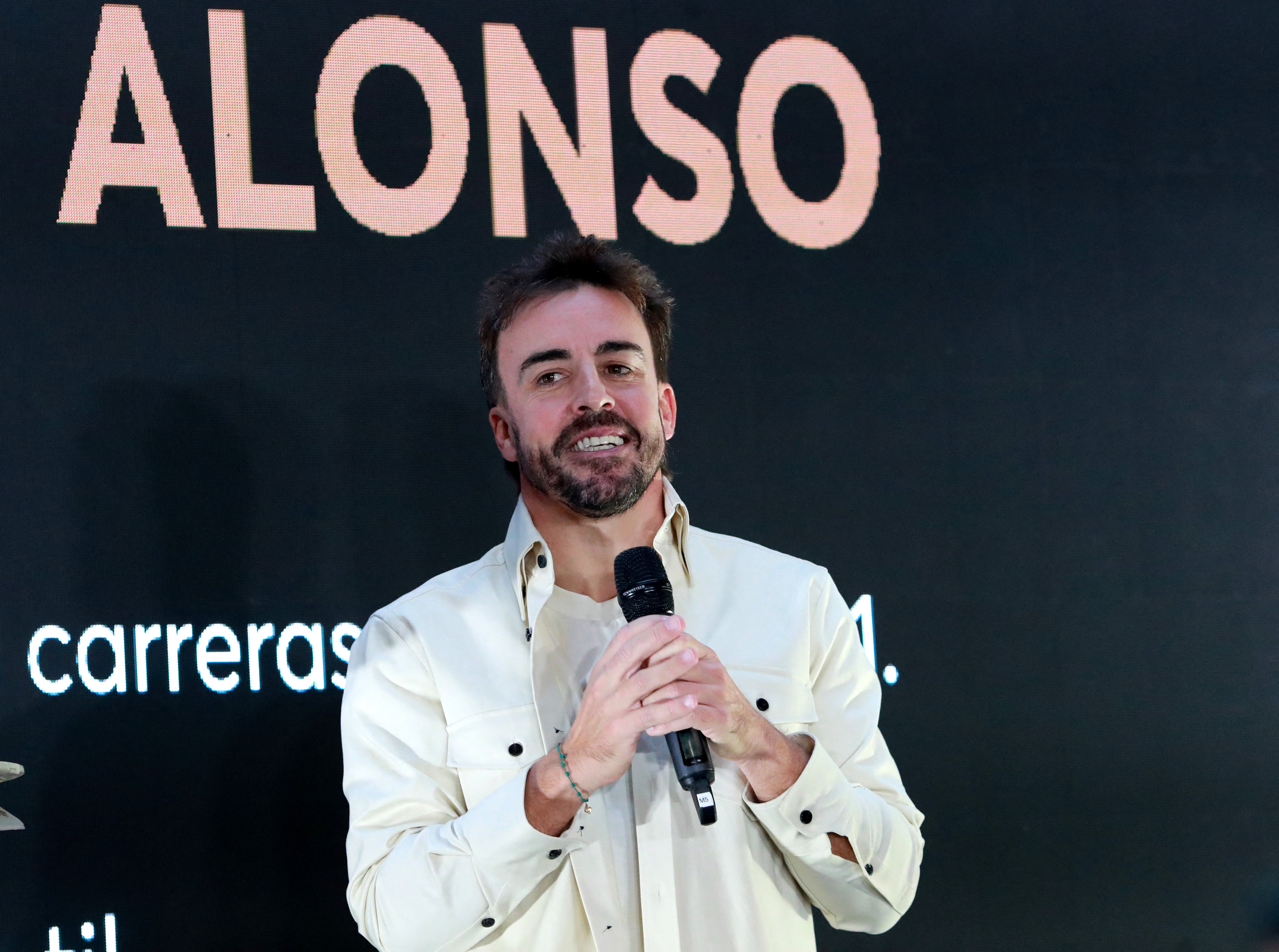 Fernando Alonso ausente en el día de medios por malestar antes del GP