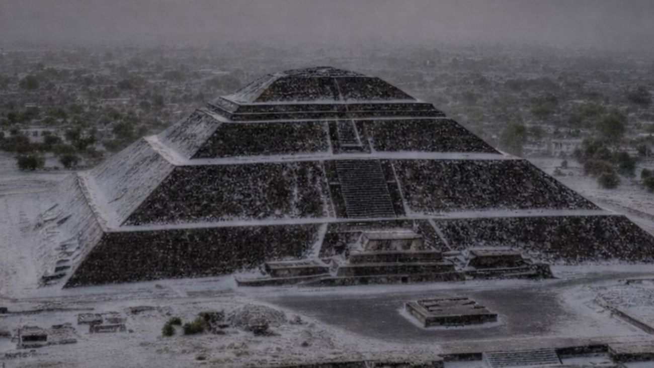 Crean imágenes con IA de las pirámides de Teotihuacán cubiertas de granizo