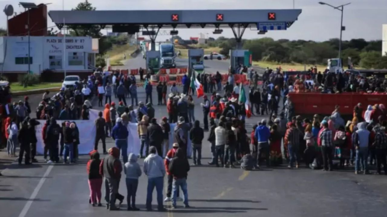 Megabloqueo de transportistas paralizará México este 6 de abril: Carreteras afectadas