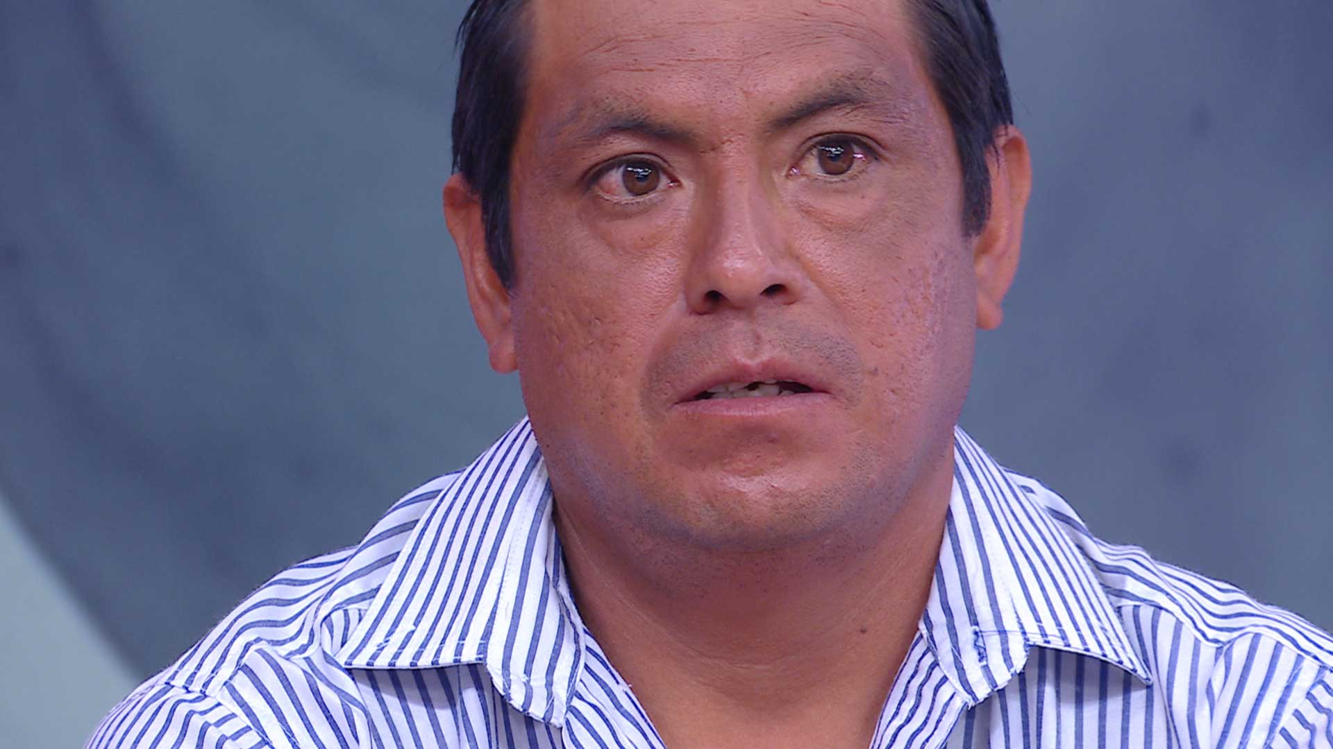Sergio Roho Sergio quiere que su esposa Claudia lo deje ser feliz.