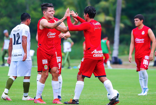 Chivas se va de Barra de Navidad con aplastante triunfo