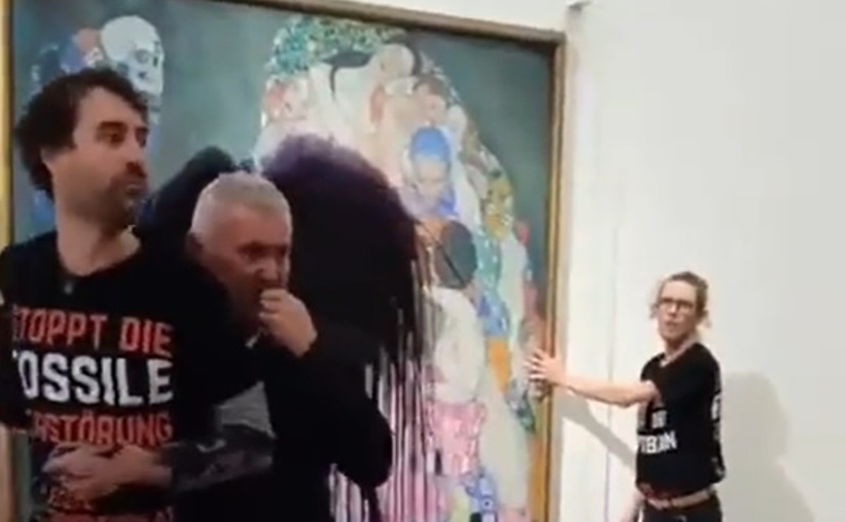 Activistas atacan obra de Gustav Klimt en Austria