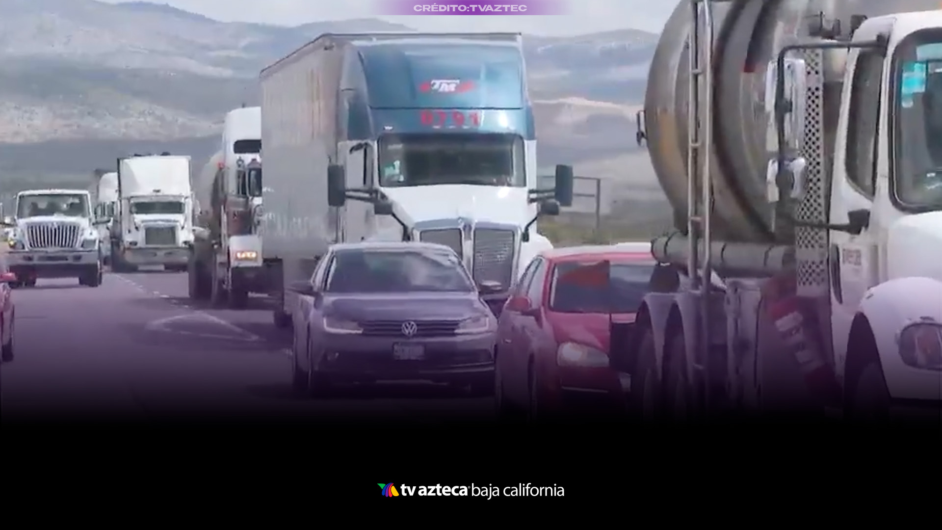 Transportistas bloquean carreteras en 20 estados de México por inseguridad