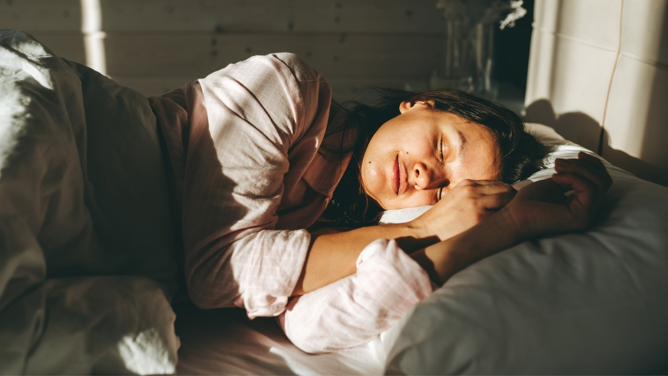 Estudio revela que las mujeres que duermen cierta cantidad de horas queman más grasa que las que lo hacen menos