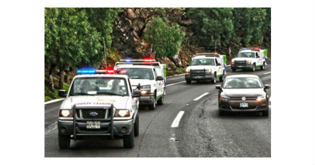 Detienen narcomenudistas en CDMX tras cateos y decomiso de droga