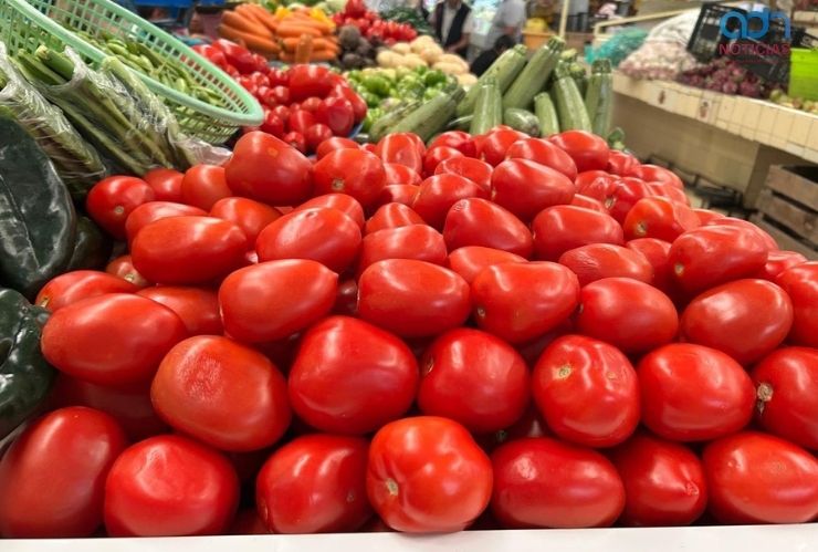 ¡Siguen subiendo los precios! Jitomate y chile los más caros por la inflación