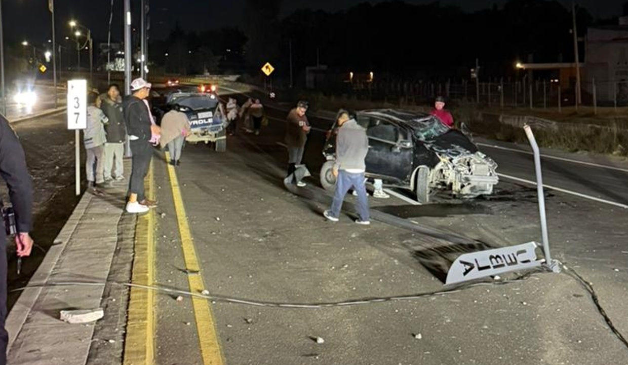 VIDEO Y FOTO: Tripulantes sobreviven a FUERTE CHOQUE ocurrido en Periférico Ecológico