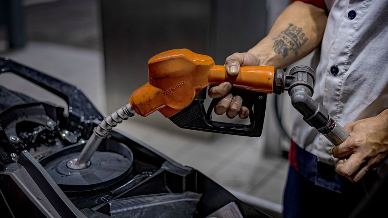 En Estados Unidos la gasolina es más barata que en México, ¿por qué aquí no baja de precio?