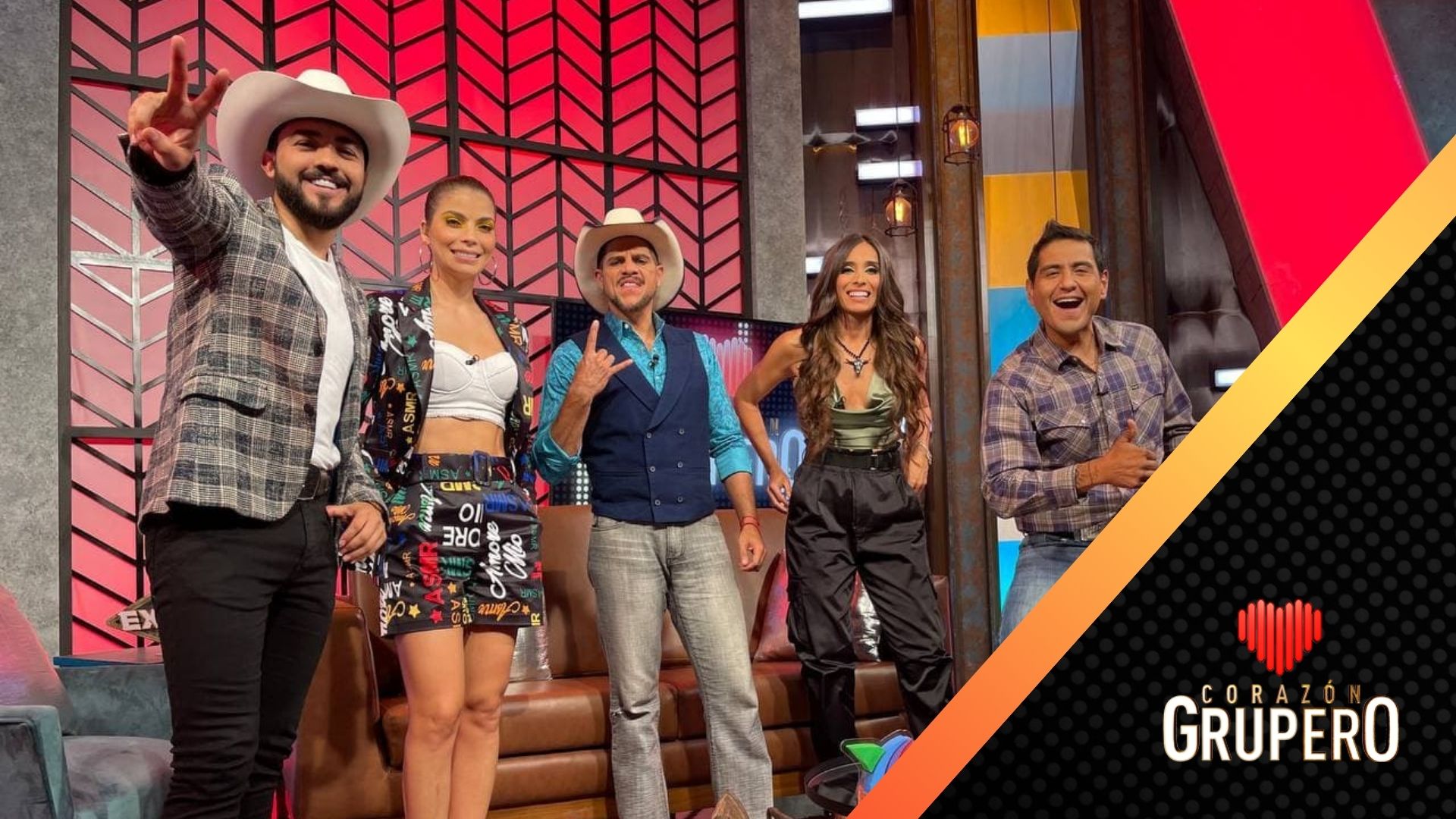 FOTOS: Una noche para recordar a los que ya no están. - Vimarsana News
