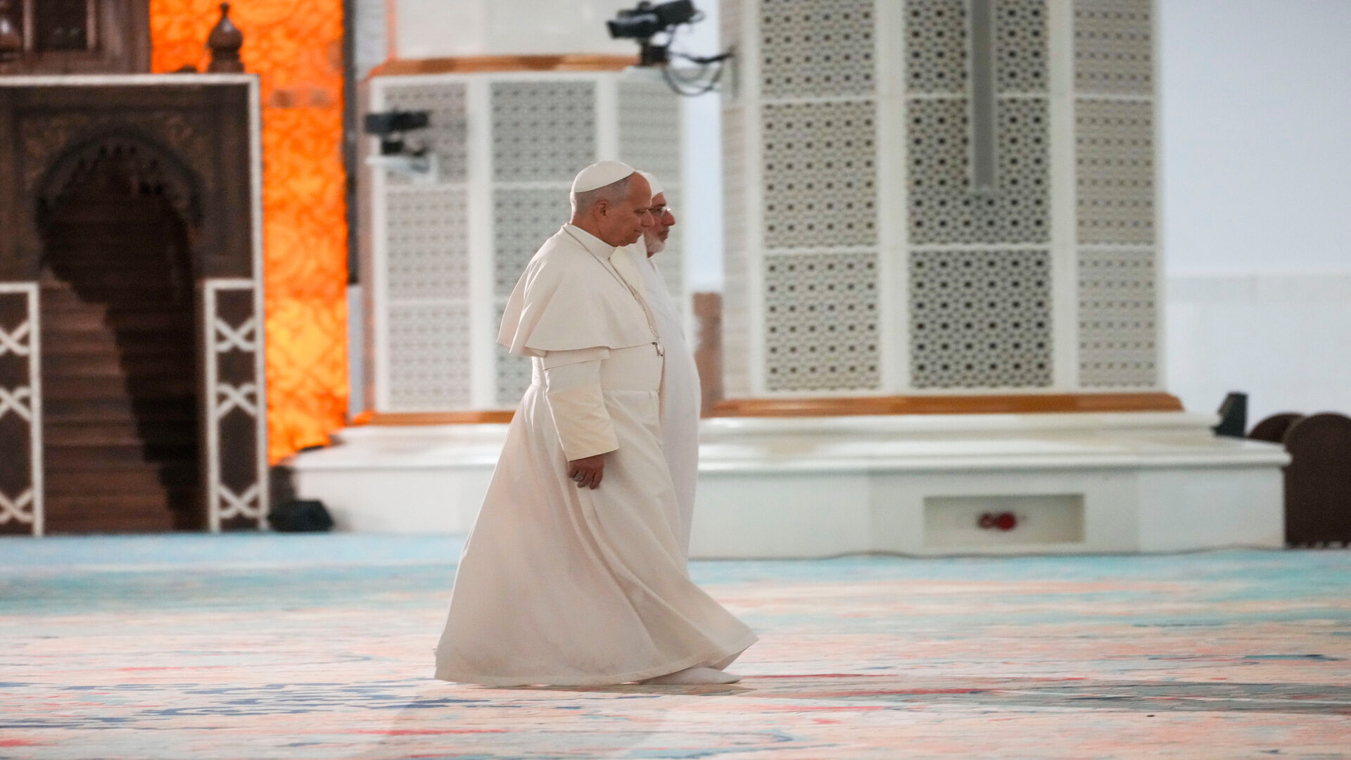 El papa reitera su llamado a la paz