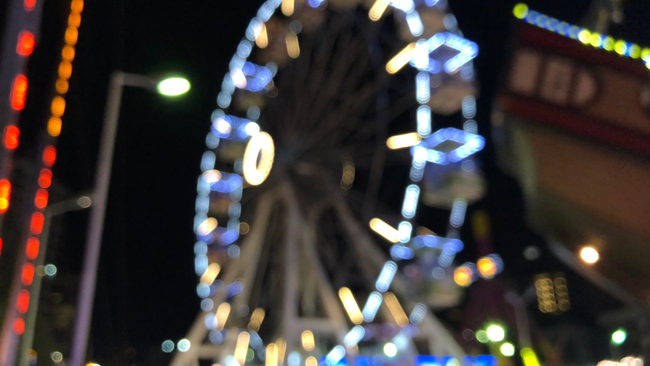 VIDEO: Juego mecánico colapsa y deja muertos en la India