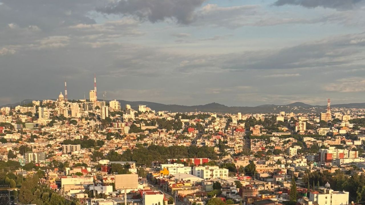 Frente frío 46 se debilita, pero deja lluvias y calor: así estará el clima en Puebla HOY viernes