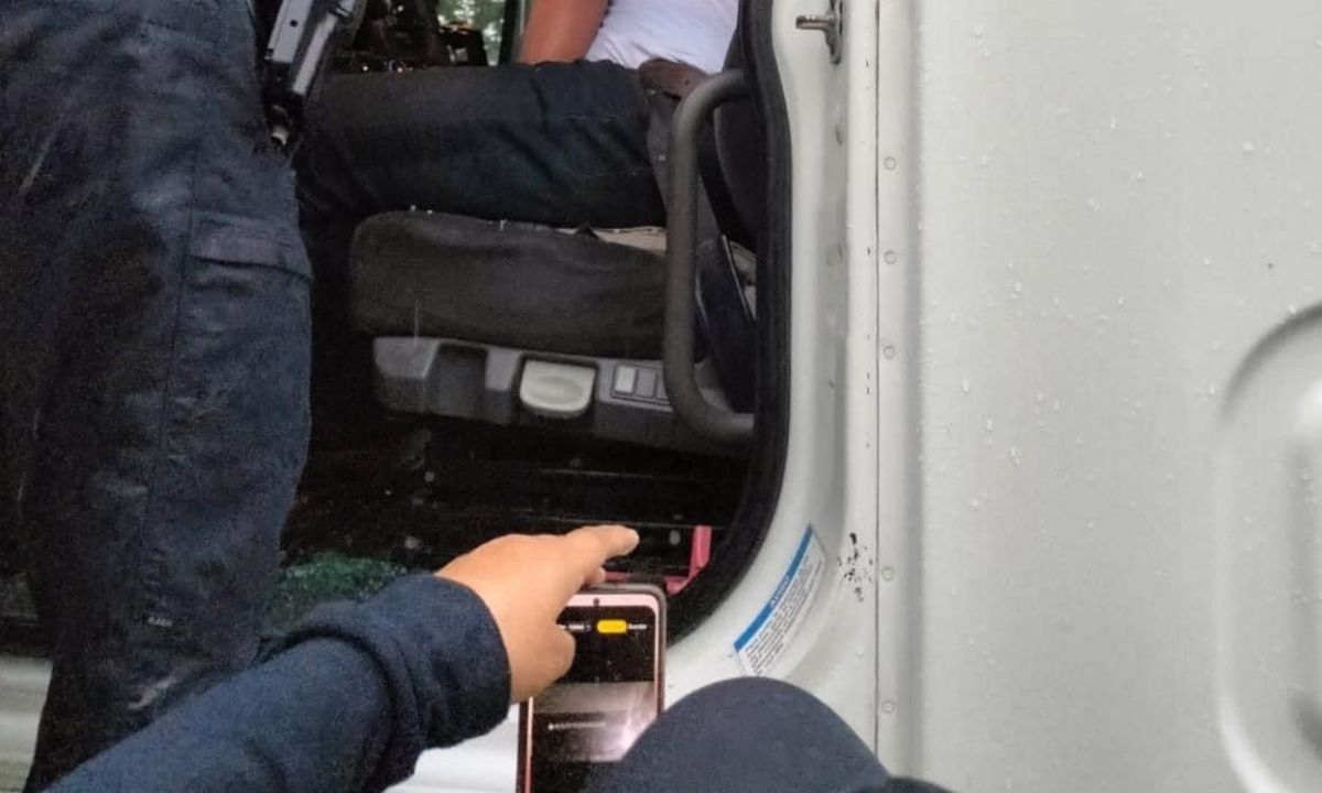 Hallan conductor de tráiler sin vida en la carretera Coatzacoalcos ...