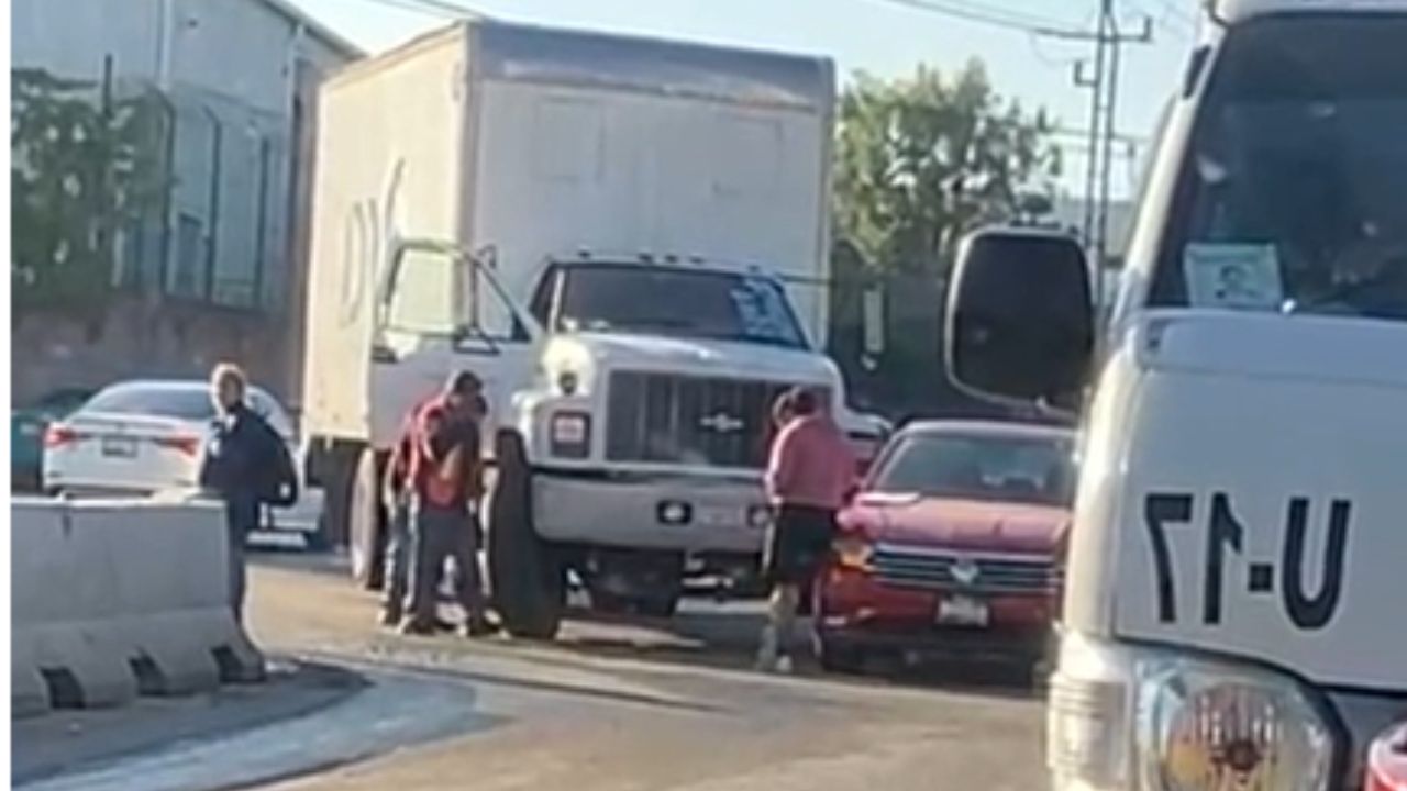 VIDEO: Choque colapsa tráfico en Finsa hoy; hay caos hacia la autopista México-Puebla