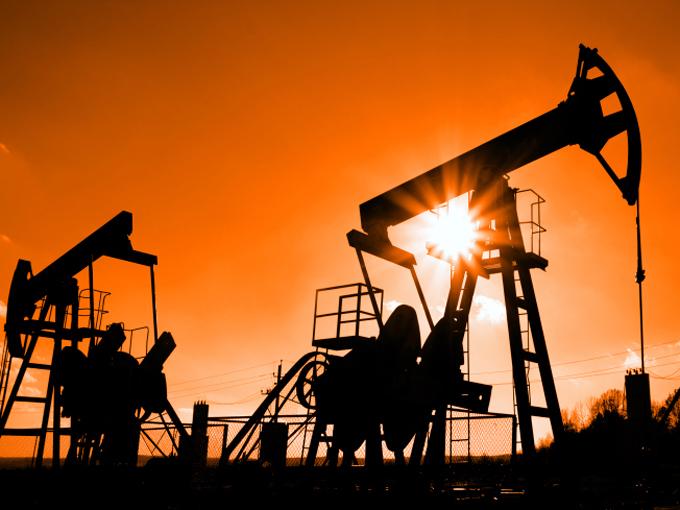 Precios del petróleo, en nivel más bajo de 2021 - Vimarsana News