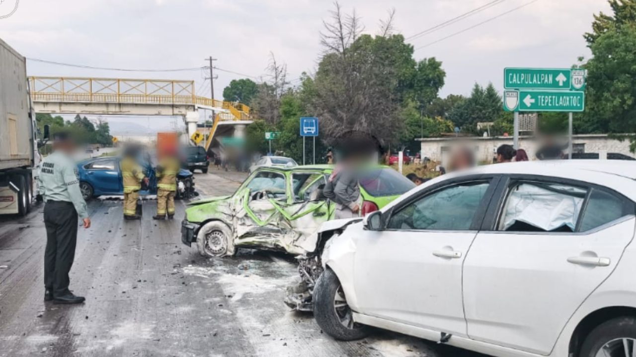 Aparatoso ACCIDENTE provoca cierre TOTAL en la carretera Los Reyes-Zacatepec HOY