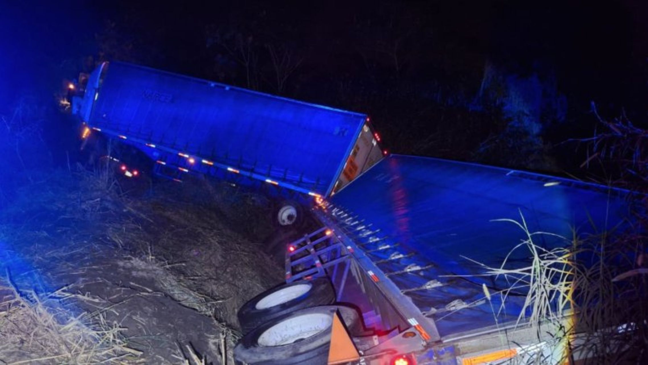 Bloqueos y accidentes provocan cierre de carreteras este primer domingo de febrero